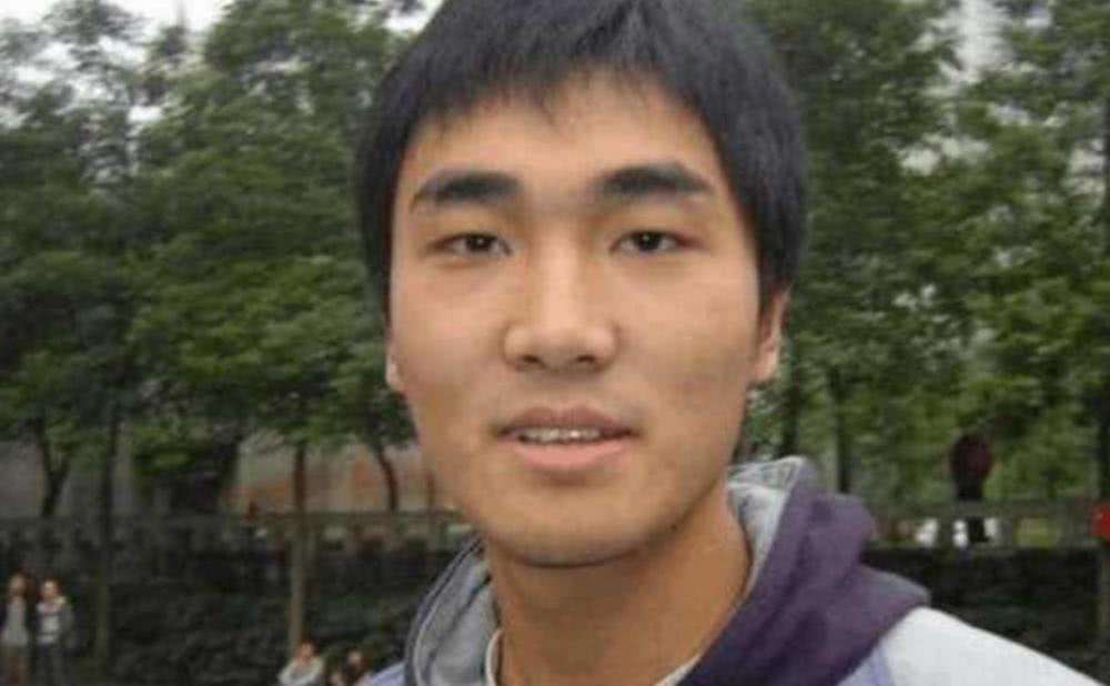 孙俪18前首次资助的向海清，曾发6000字长文指责她，如今过咋样？