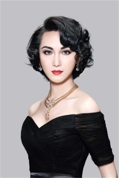 他是优秀大学生、全国道德模范，为何要在10年后变性成女人？