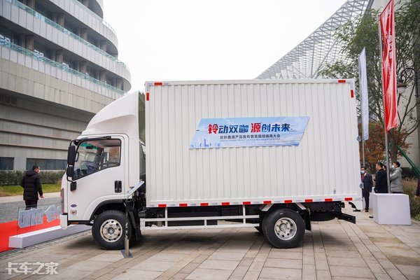 庆铃推出铃咖轻卡，底盘价只要10万元，又一匹黑马来了