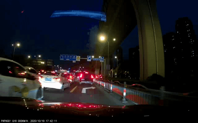 强行加塞，恶意别车？行车记录仪一键举报了解一下