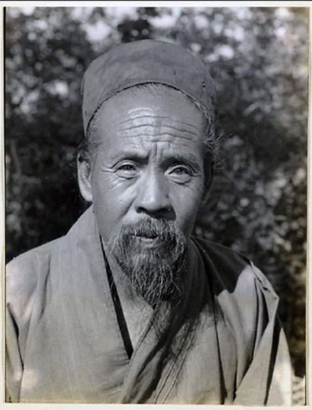 清朝深山老林里崂山道士真容,和你看的电视剧中道士有何不同