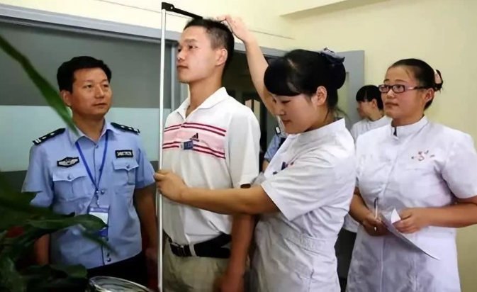 这几种情况的人报考公务员可能受限！有的终生不能报考