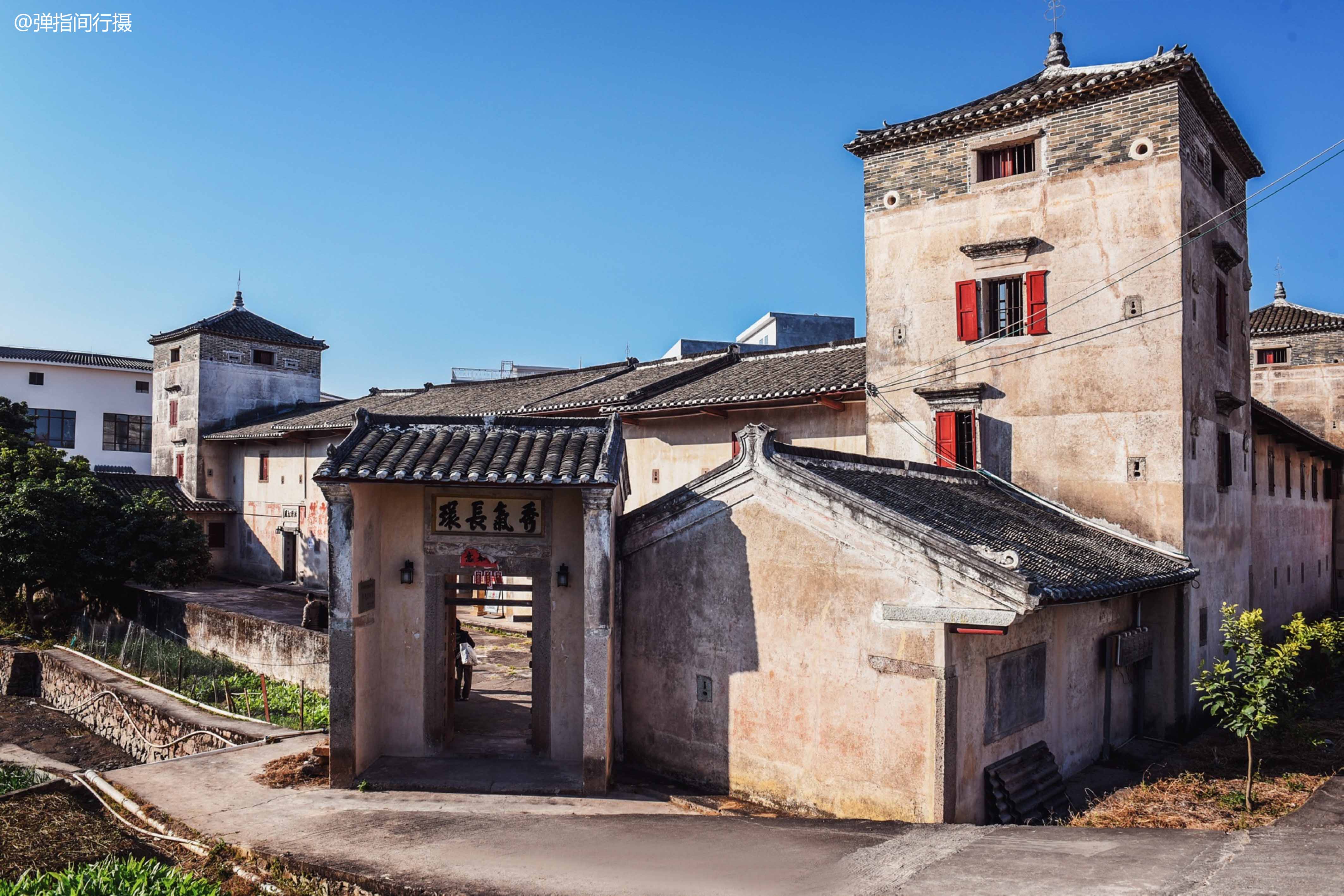 足球之乡是哪个地名(广东不知名的小城，却获评“足球之乡”，走出一个“世界球王”)