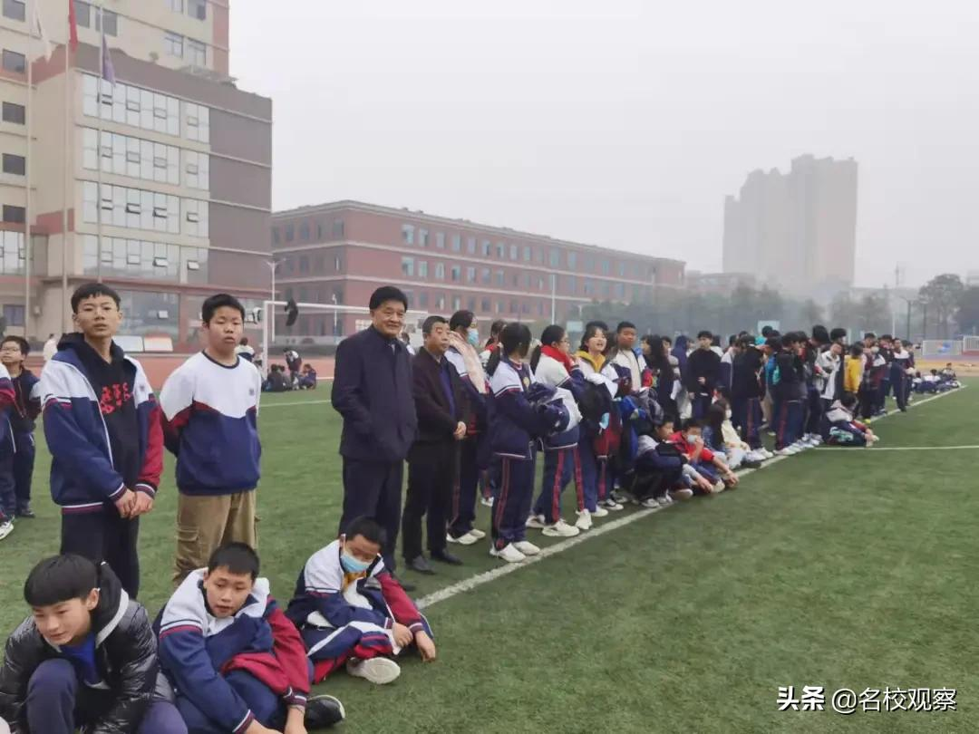 致青春，给梦想！成川外学子，用朝气与活力，尽展激情、健康阳光