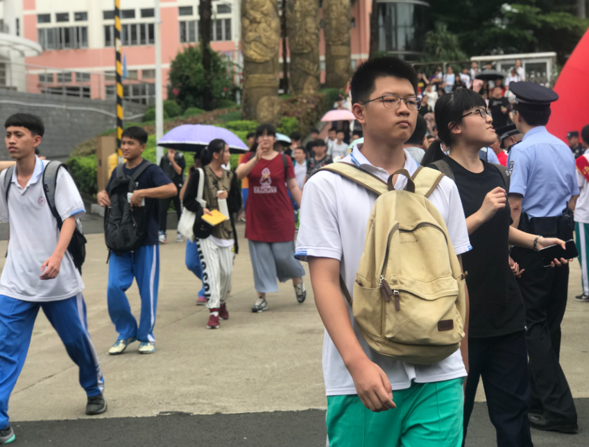 高中班主任透露，高考成绩“定型期”是这个月，考生要重点关注