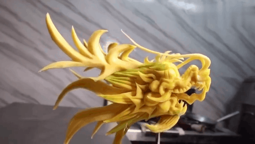 一年产396条美食视频，18年粤菜大厨教244万人“在线开店”