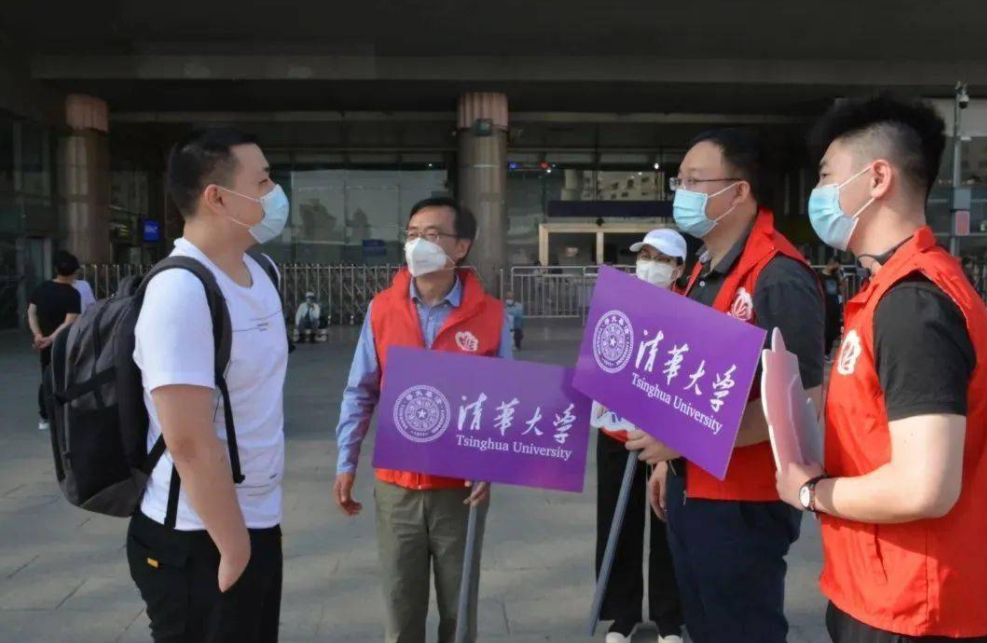 清华大学该有多“豪”？男大学生被吓到，直言：不愧是别人的学校