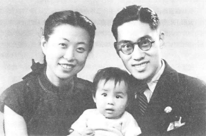 1934年，一女学生放弃明星梦，最终成了潜伏在蒋介石身边的听风者