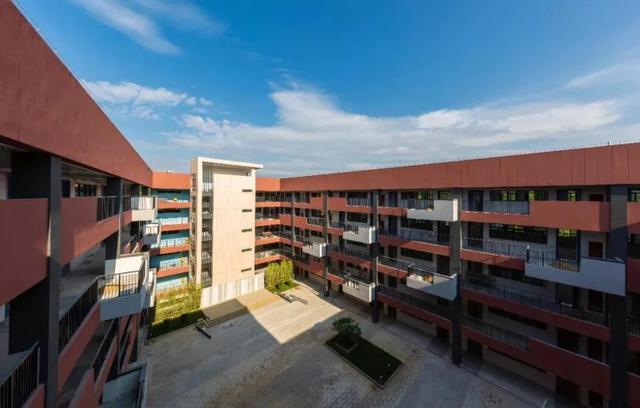 深圳47名学霸被保送清华，其中16人来自同一学校！引人注目