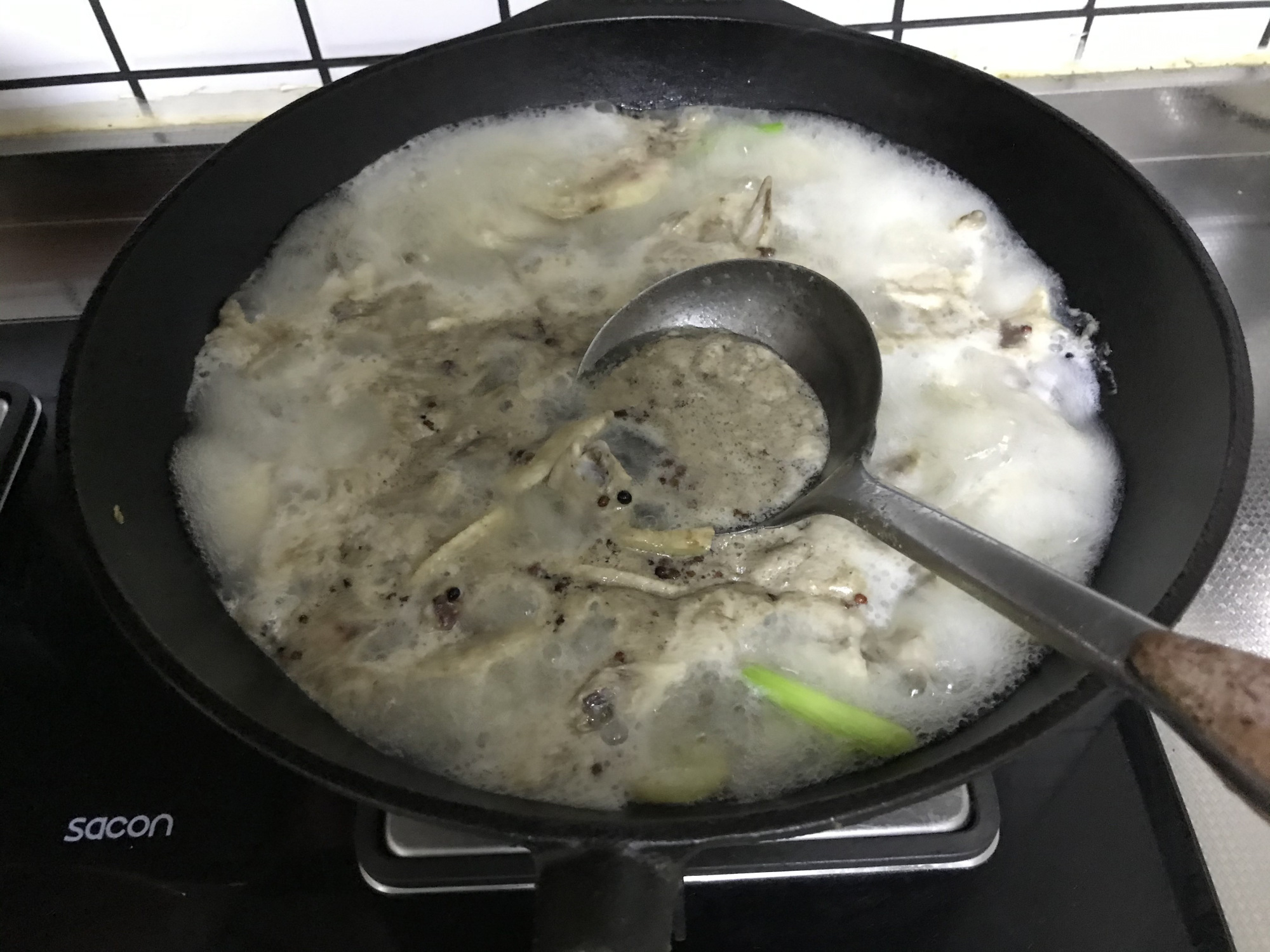 图片[5]-【酸辣鸡翅尖】做法步骤图 走红朋友圈 网友：这吃法太爽了-起舞食谱网