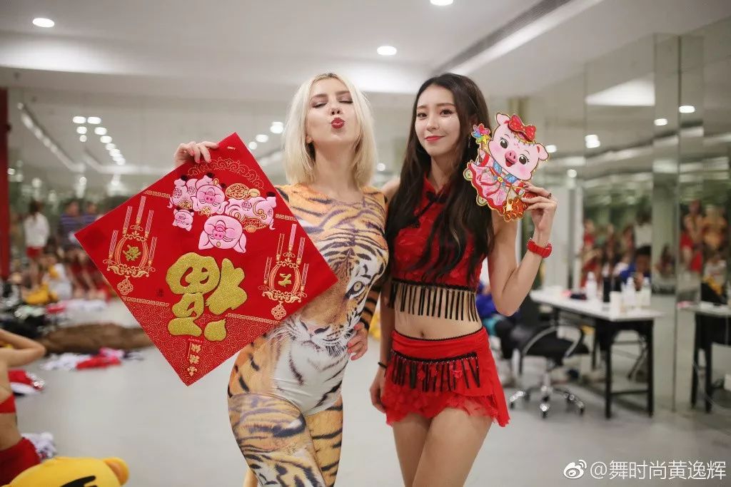 cba最美篮球宝贝图片（她被誉CBA最美篮球宝贝，颜值出众身材傲人，现为广东啦啦队队长）