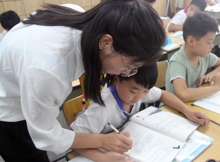 培训机构被叫停，新东方成第1个转型成功的机构，新增课程吸引人