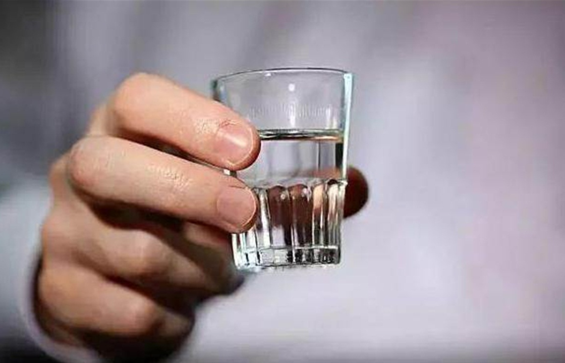 沒(méi)錢喝什么酒好？4種60元以內(nèi)的純糧好酒大放送，建議收藏