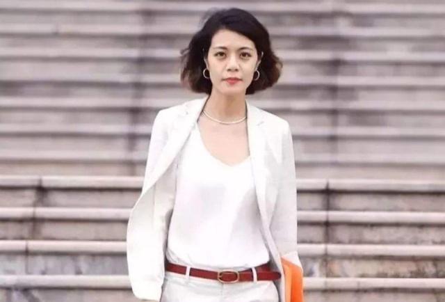 复旦大学最出名的两位女博士，一人千夫所指，另一人却被万人追捧