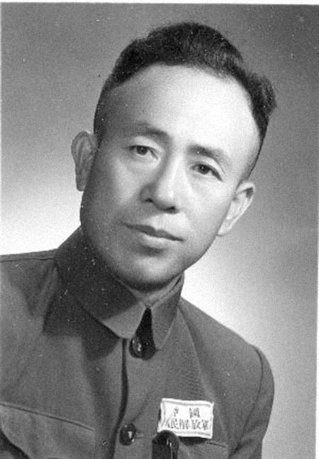 1955年南京军区后勤部授衔大校以上人员的级别、薪金与勋章