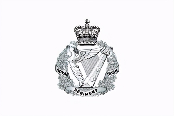 区别看待：英国陆军没有皇家封号，所属部队的皇家封号一抓一大把