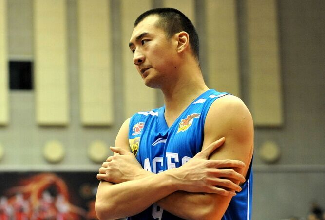 2003年cba状元（绰号小飞侠，他是03白金一代唯一的中国球员，被誉为河南“姚明”）