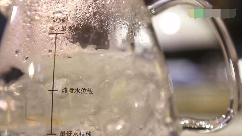 煮银耳时，只剪碎是错误的！多加1步，银耳20分钟出胶，汤更稠