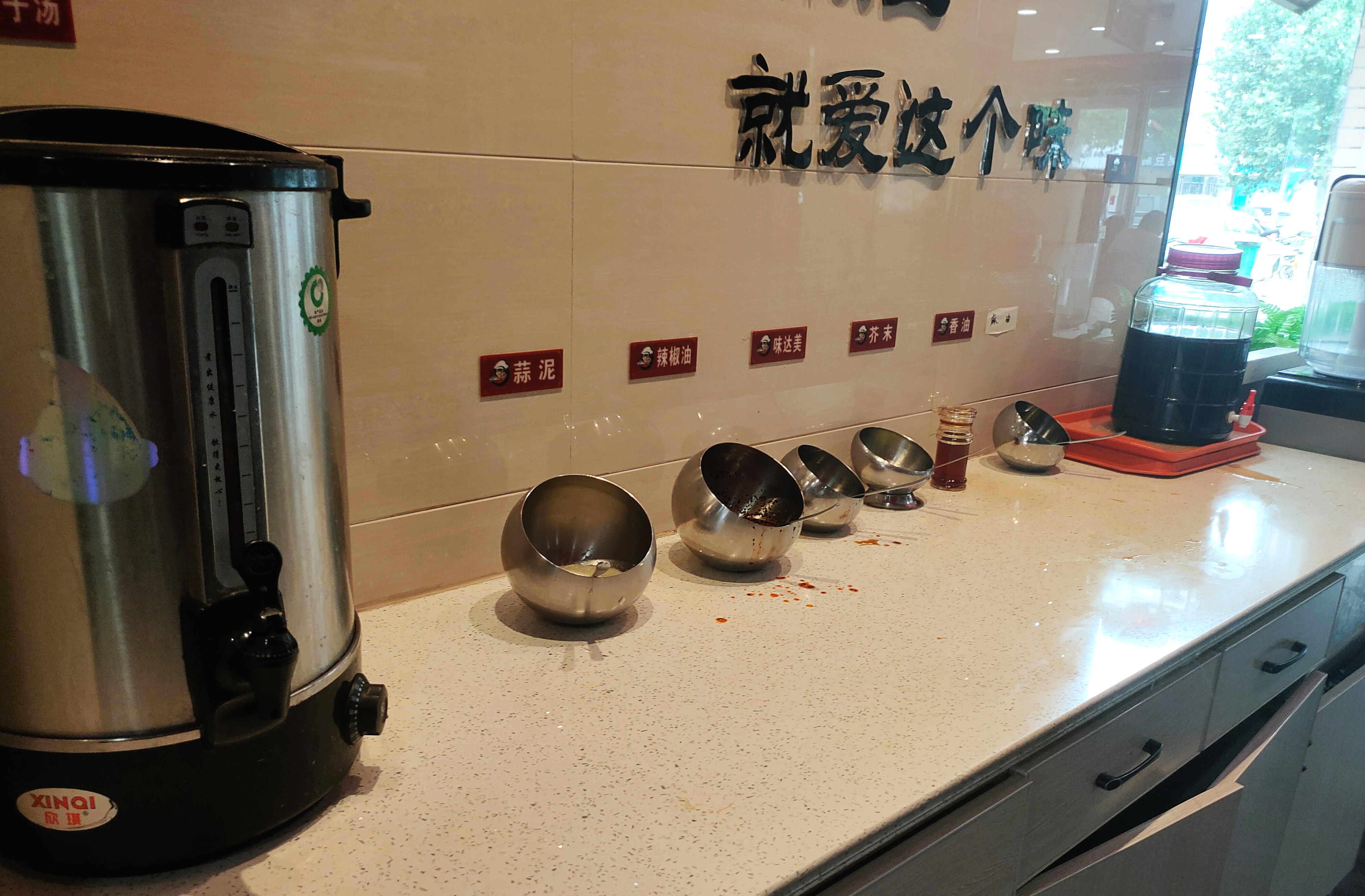 打卡人气饺子馆，1大3小41元吃撑，这家饺子馆为何日常爆满？