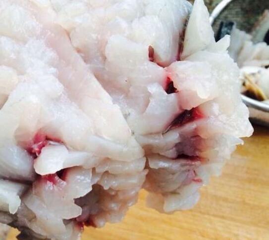 松子鱼怎么做（教你做酥脆甘香微酸微甜的松子鱼）