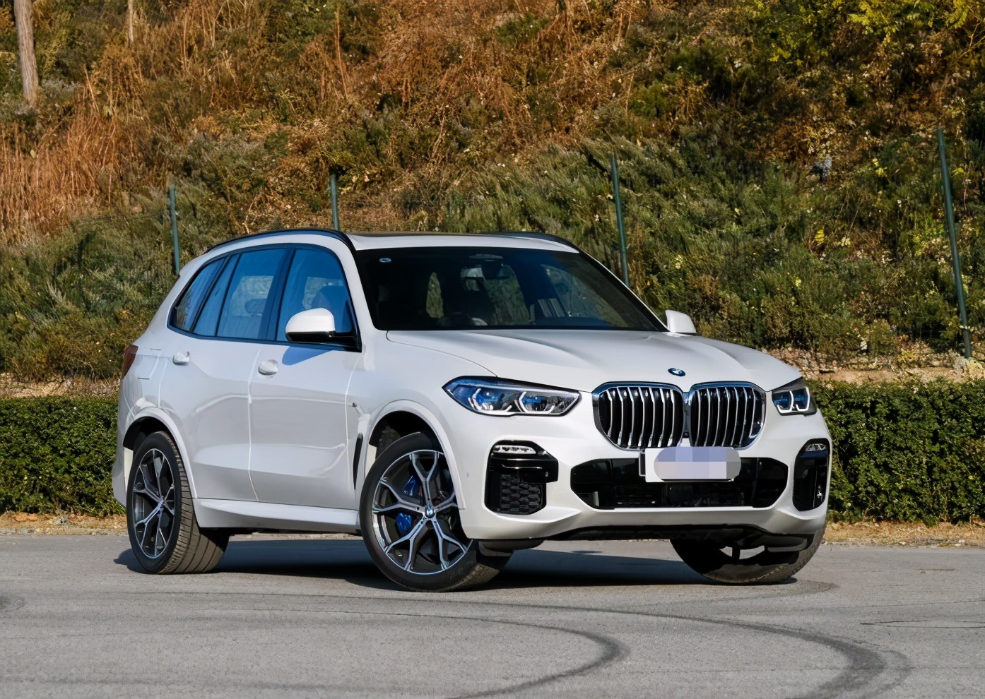 80万预算要给谁？奥迪Q7和宝马X5哪个档次高？对比差距明显