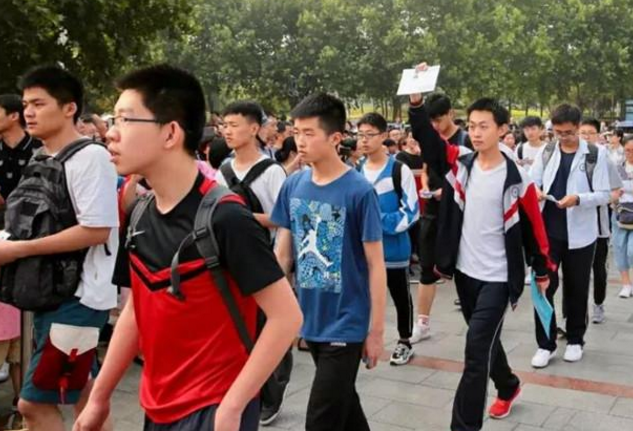 “逃离河南”刷屏，河南省高考生超过1百万，本科录取率全国垫底