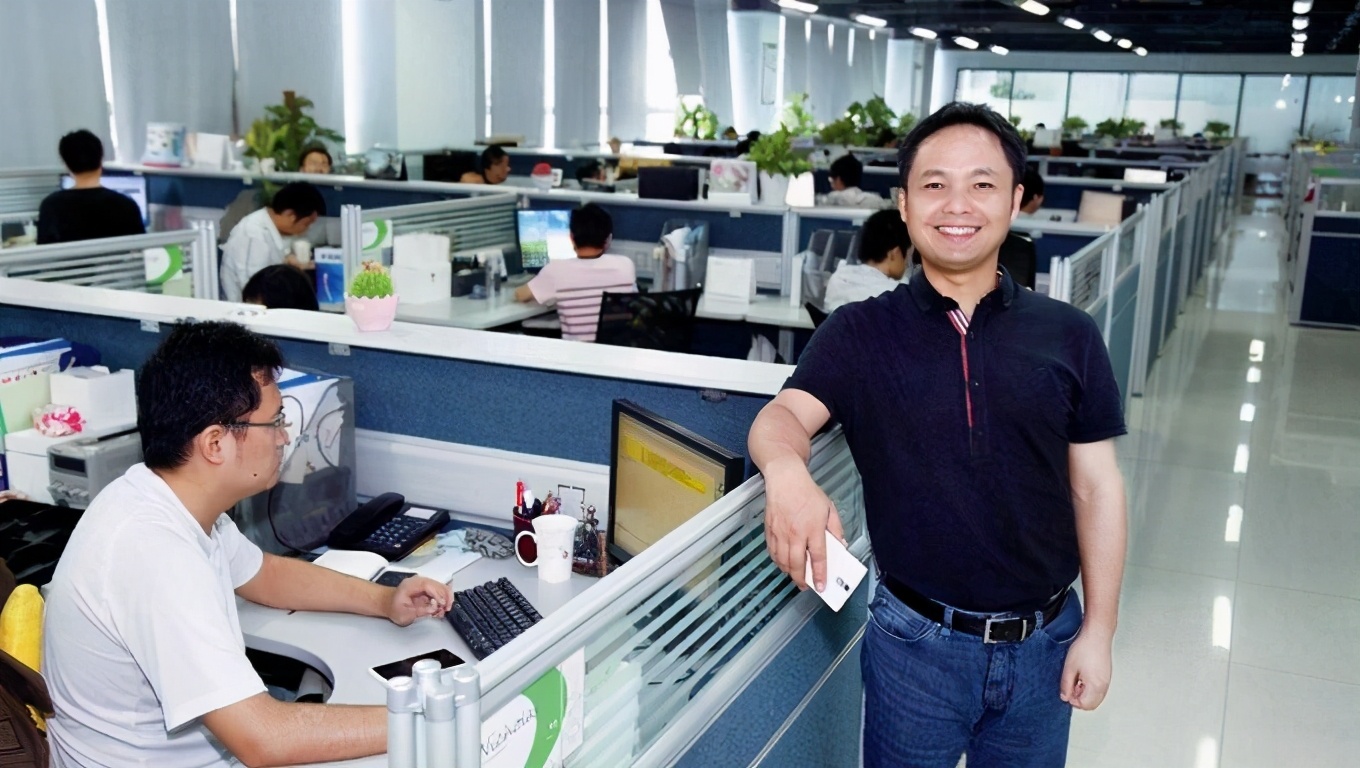 任苏皖音频事业部的经理,步步高分家之后,李杰跟着陈明永在oppo打天下