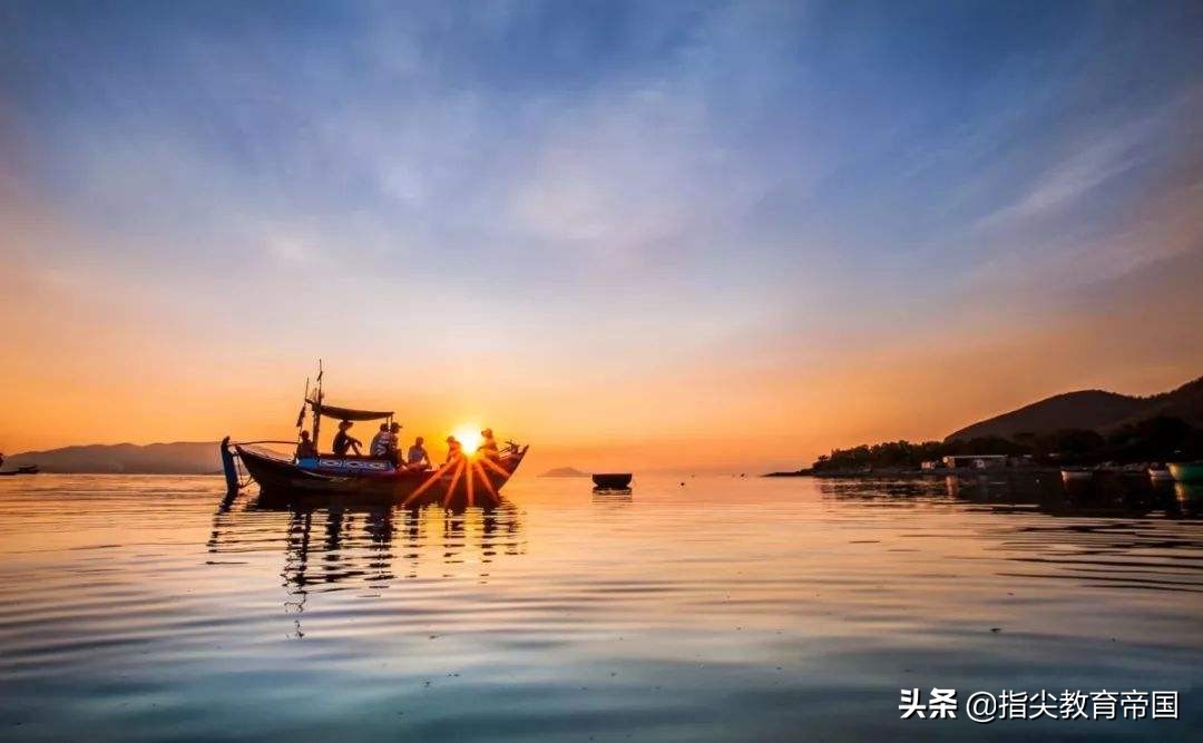 三年级《海滨小城》考点精析，从字词到句段，如此分析还怕学不会