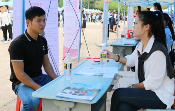 上海有所大学好似“弹棉花”，毕业证如同废纸，下届考生要慎选