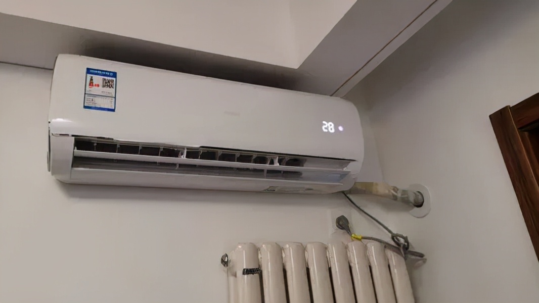 空调挂在家中什么位置最合适,头一次听说有这"讲究"?你知道吗