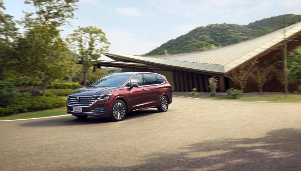 除了现象级的丰田赛纳 30万级别还能选哪些热门MPV