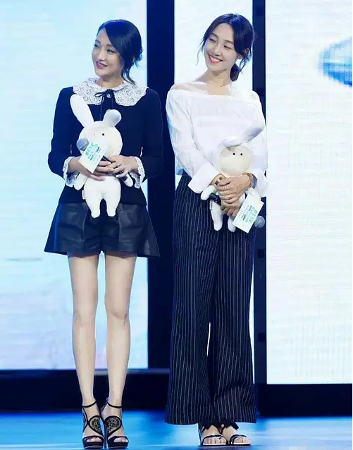 一米五九的王子文，戳破了娱乐圈太多女明星的身高伪装