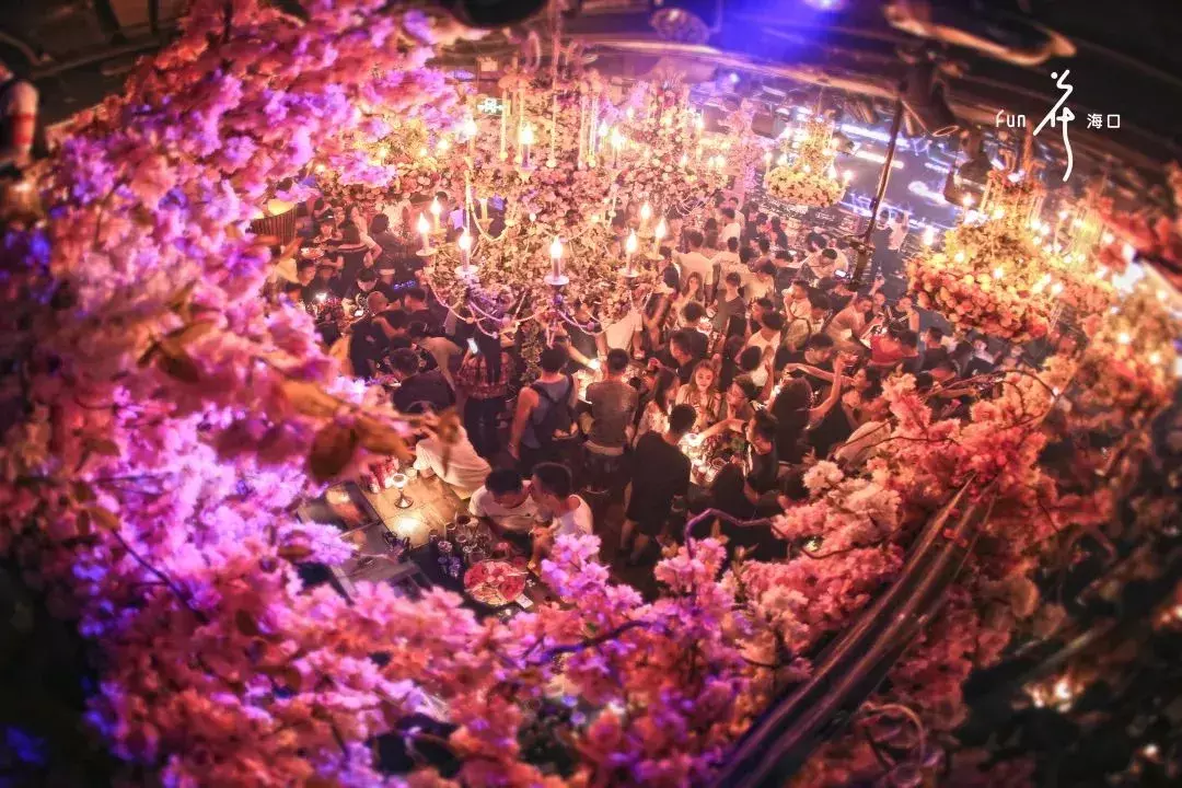 海南热闹的酒吧推荐"魅力夜店"感受年轻的荷尔蒙碰撞的火花