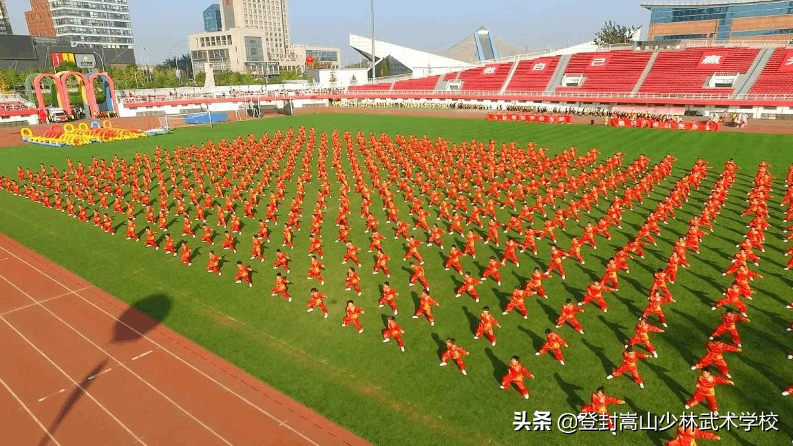 小孩子学散打几岁合适(不要耽误了：武术学校学习有年龄限制吗？几岁去习武效果最好？)