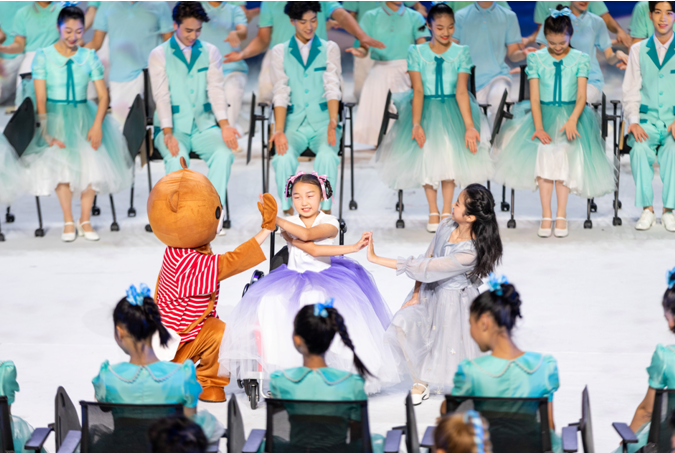 ȫ����ʮһ����˻��ߵڰ˽��ذ»ῪĻʽ����չ�ݲ��