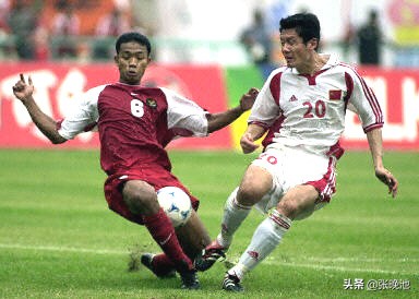 世界杯2018亚洲小组赛(国足史上今天：2001年2比0客胜印尼，全胜晋级世界杯亚洲区十强赛)