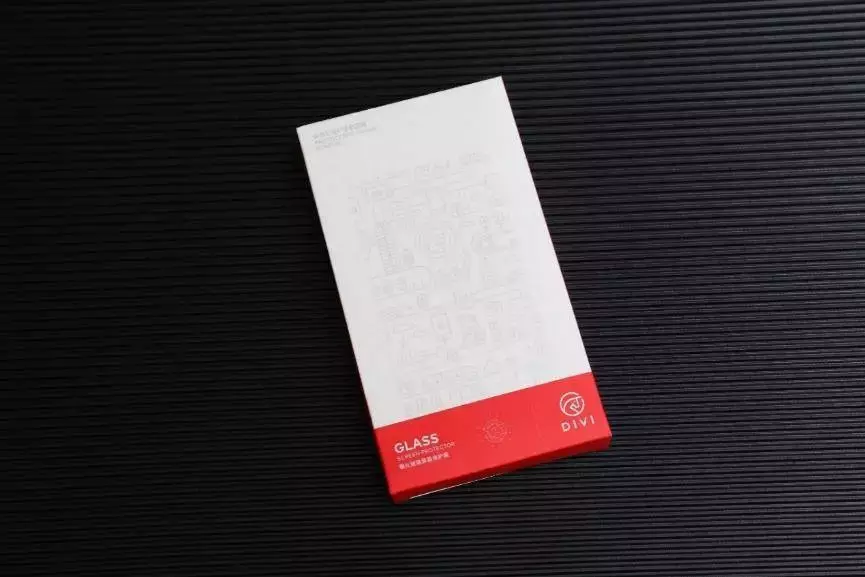 变着方法弄碎我的iPhone手机膜-17款钢化玻璃膜大横评