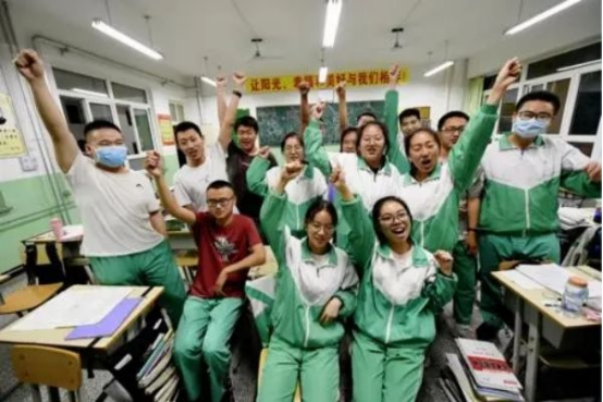 2021新高考选科数据曝光，这一组合很“吃香”，选错了可能会吃亏