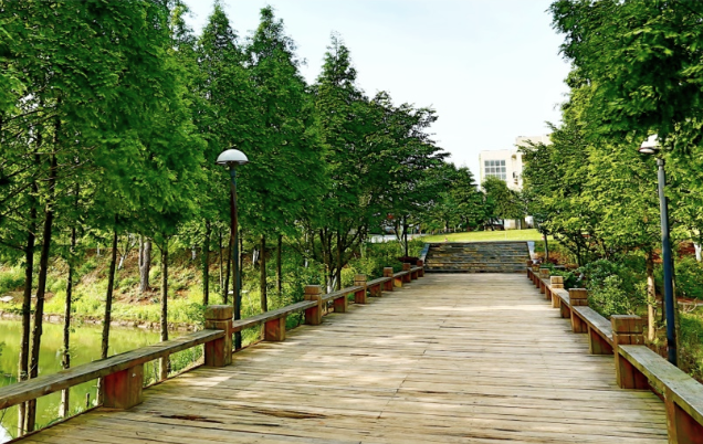 扎心了！今年这所大学“爆冷”，录取线仅150分，竟还缺额1652人