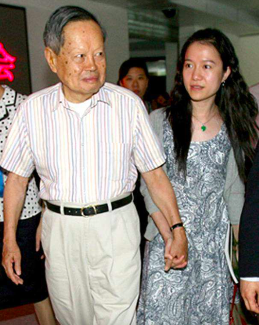 杨振宁和翁帆有孩子吗「杨振宁和翁帆有孩子吗」-友友