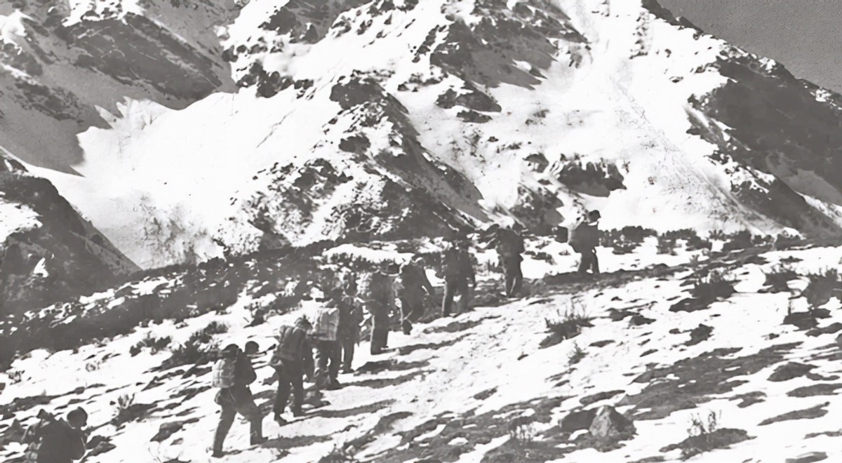 中国五大战区13个集团军，番号从71到83，有什么特殊含义？