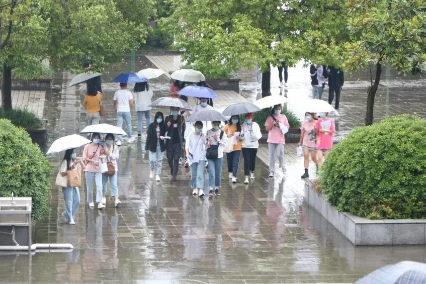 四川高职单招参考人数再创新高，90所高校招生超21万