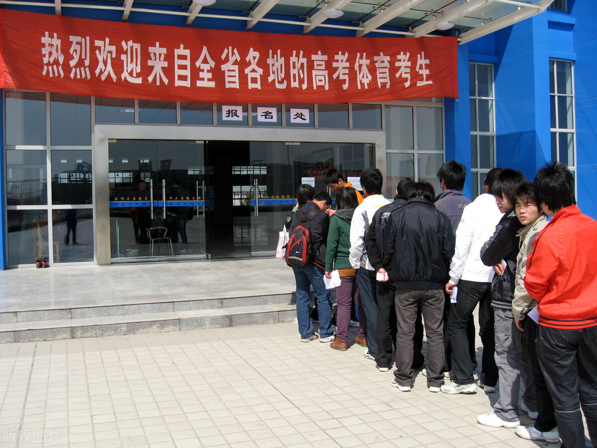 高考结束了你的准考证还在吗？准考证在这4方面还有用处，不要扔