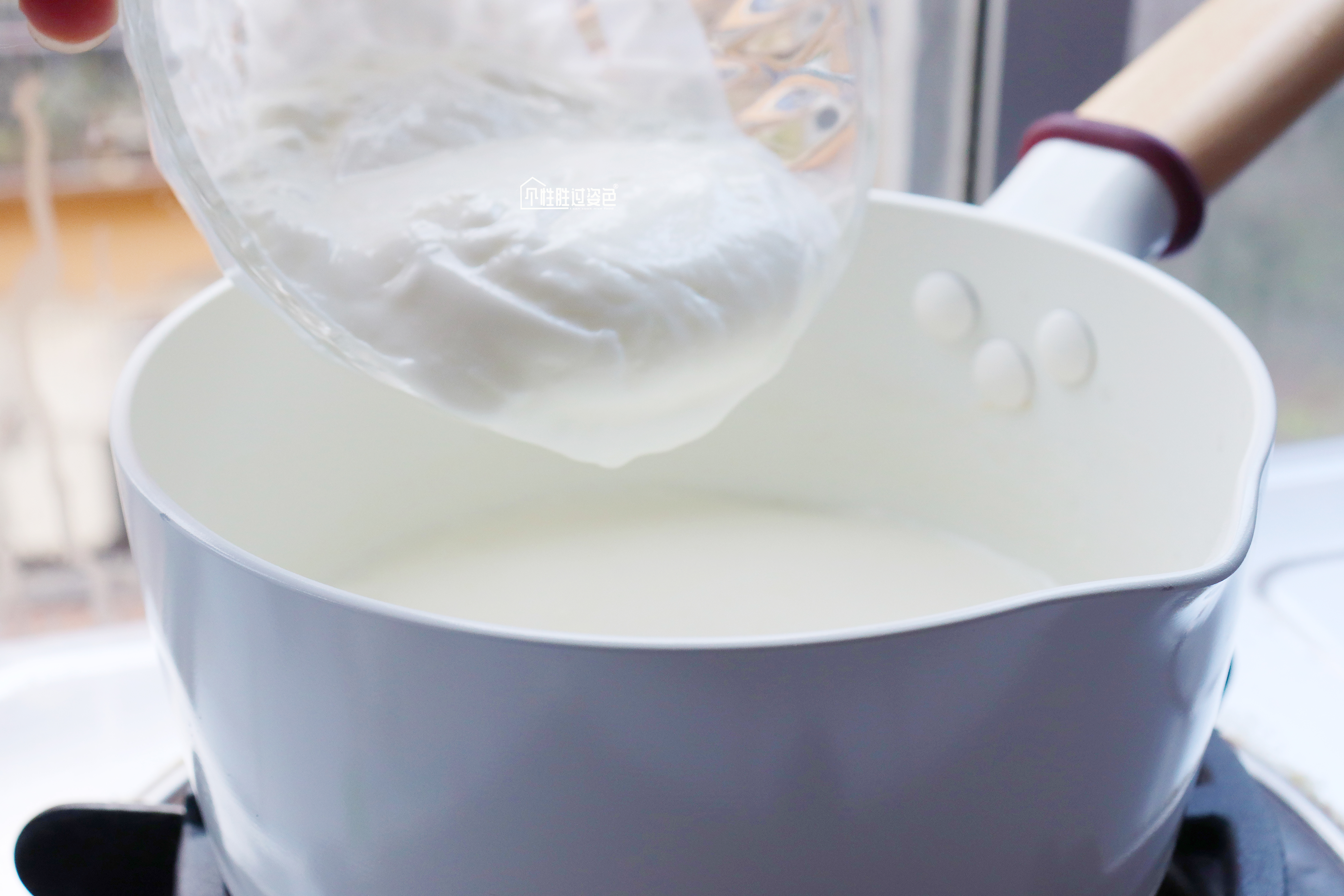 酸奶机自制酸奶「酸奶机自制酸奶的方法和步骤」
