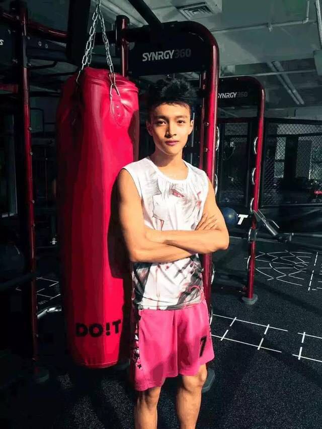 2017陕西高考文科状元：最扎眼的不是696的高分，而是身材