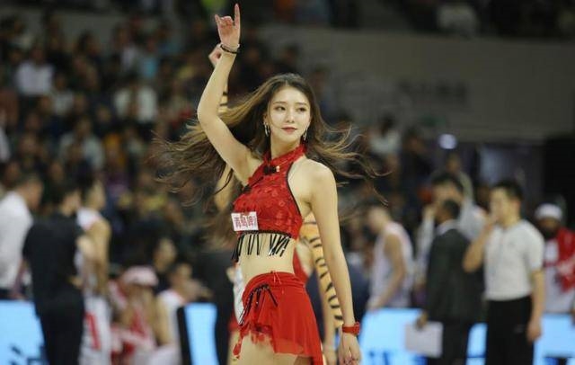 為什么亞洲人很少在nba（明明CBA啦啦隊顏值更高，為何難以進入NBA？球迷：對球員影響太大）