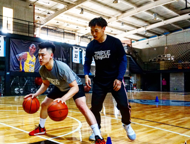 篮球比赛每队最多多少人（完全错误！注册人员只有1000人？中国篮球从未被如此误解）