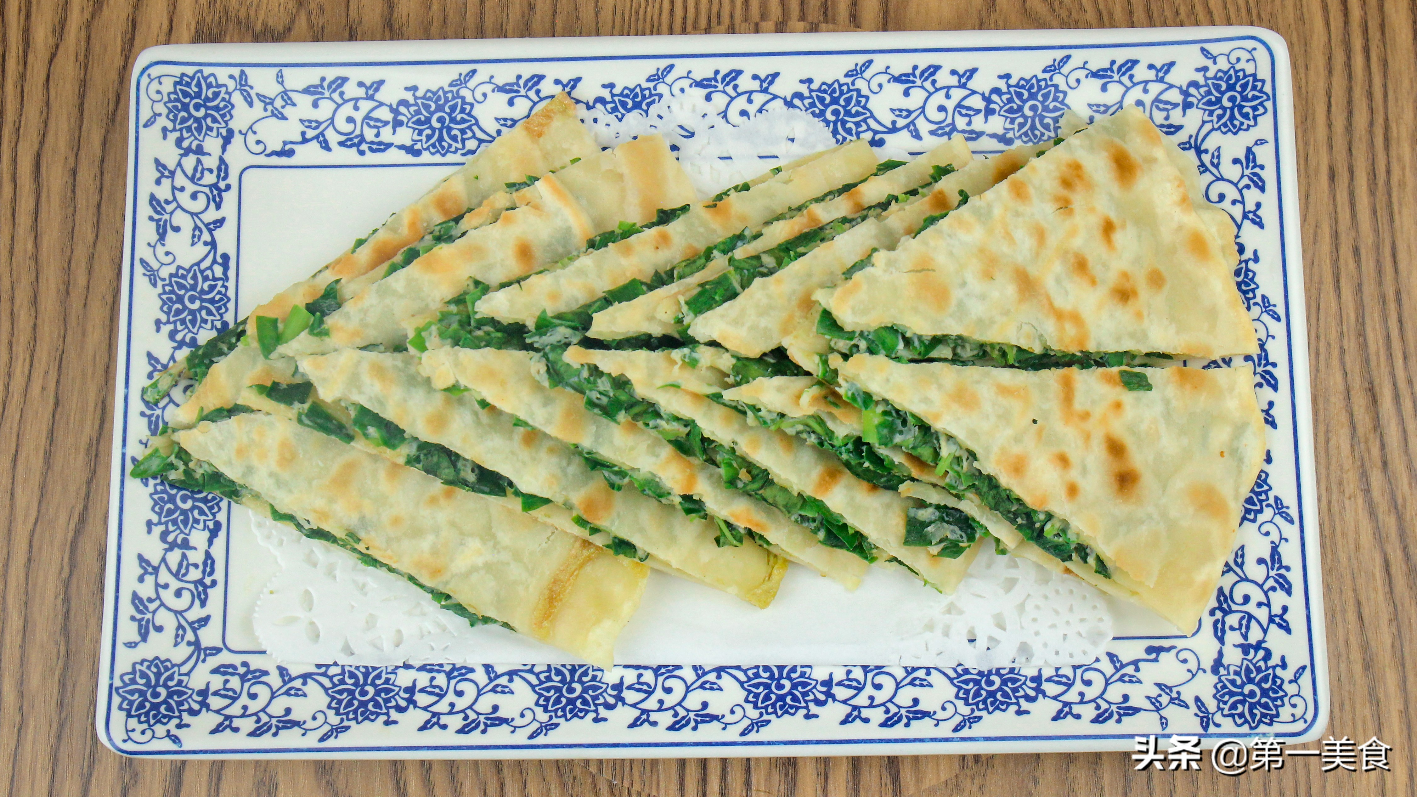 皮薄馅足的农村菜馍怎么摊?面点师教你地道做法,5分钟能搞定