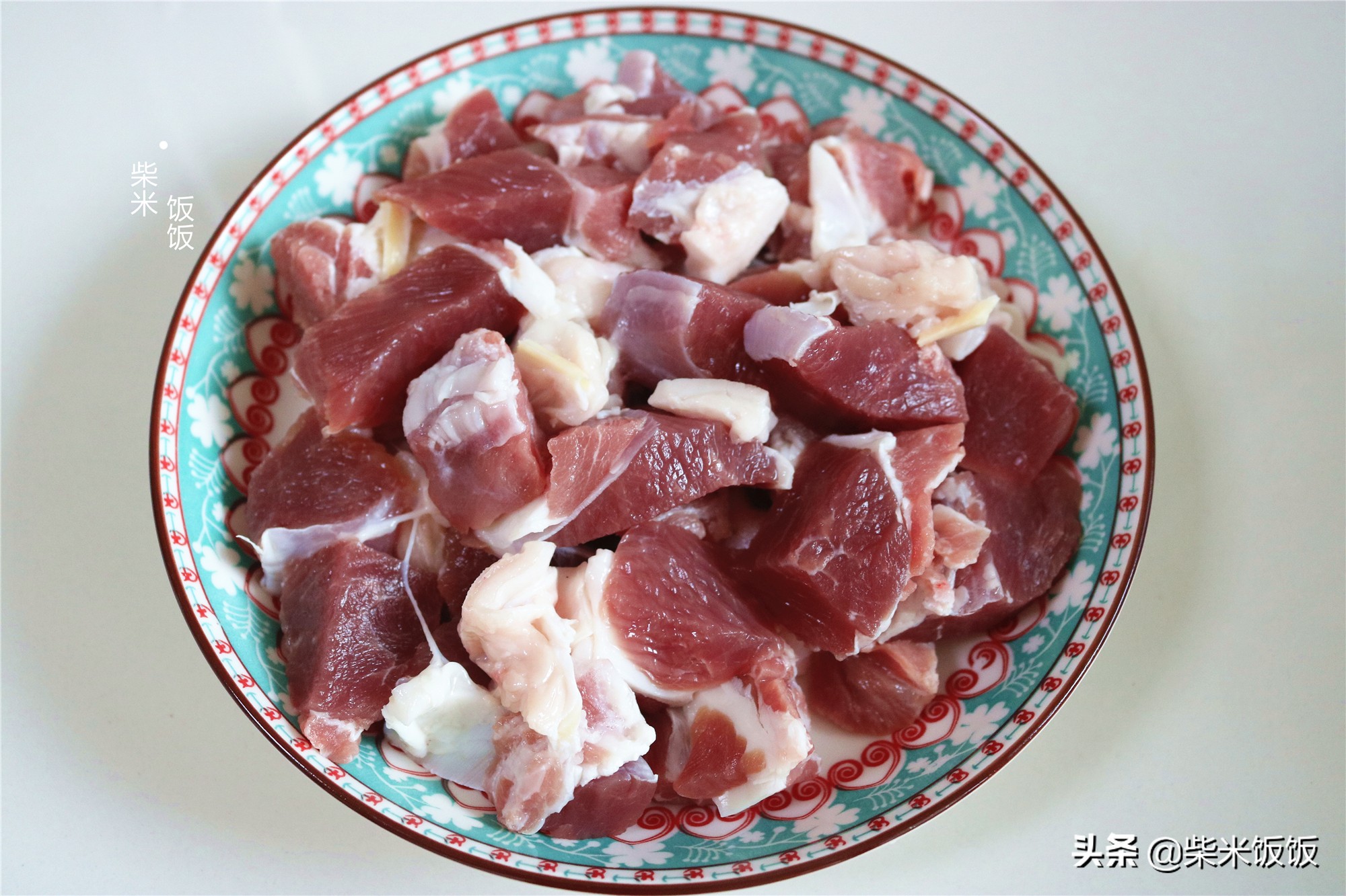 羊肉别总炖汤了，试试这个做法，鲜香又滋补，现在吃最合适