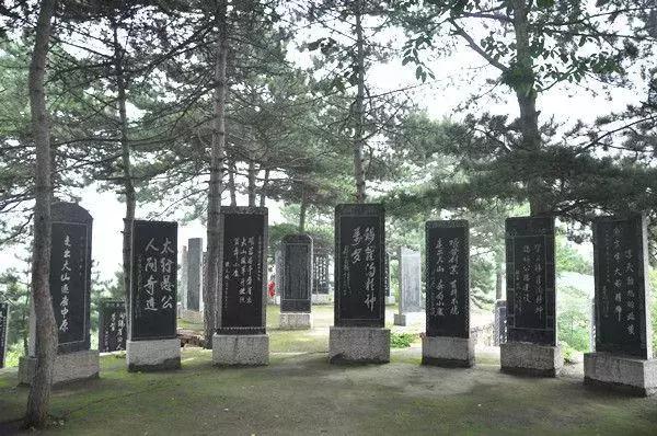 38,【四大碑林】:陕西的西安碑林,山东曲阜的孔庙碑林,台湾高雄的南门